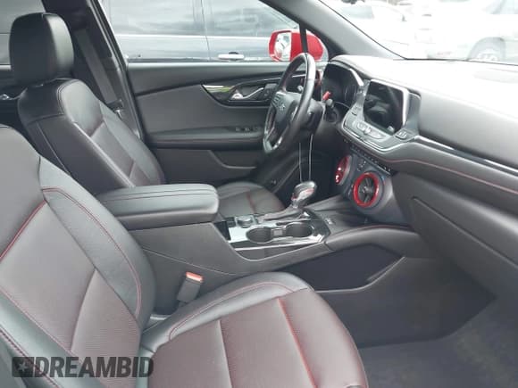 ✅ 2020 Chevrolet Blazer RS • VIN: 3GNKBKRS1LS605572 • Lot: 43484552. Listed on IAAI with 30,653 mi. Free auction sales archive from the USA and detailed vehicle history report at DreamBid. Image 5.