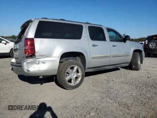 ✅ 2011 Chevrolet Suburban LT • VIN: 1GNSKJE37BR365566 • Lot: 76254654. Wystawiony na Copart z przebiegiem 138 195 mil. Bezpłatny archiwum sprzedaży aukcyjnych z USA i szczegółowy raport historii pojazdu na DreamBid. Zdjęcie 3.