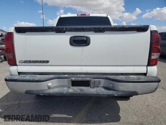 ✅ 2004 Chevrolet Silverado 1500 LS • VIN: 2GCEC19V241150171 • Lot: 72155024. Listed on Copart with 186,553 mi. Free auction sales archive from the USA and detailed vehicle history report at DreamBid. Image 6.