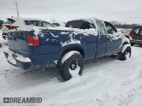 ✅ 2002 Chevrolet S-10 LS • VIN: 1GCDT19W928159609 • Лот: 85520884. Опубликован ранее на Copart с пробегом Не указан. Бесплатный доступ к архиву аукционных продаж из США и подробный отчёт об истории автомобиля на DreamBid. Изображение 3.