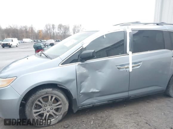 ✅ 2012 Honda Odyssey EX • VIN: 5FNRL5H44CB072084 • Лот: 43664738. Опубликован ранее на IAAI с пробегом 169 907 миль. Бесплатный доступ к архиву аукционных продаж из США и подробный отчёт об истории автомобиля на DreamBid. Изображение 6.