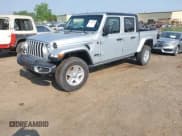 ✅ 2023 Jeep Gladiator Sport S • VIN: 1C6HJTAG2PL528412 • Лот: 42478572. Опубликован ранее на IAAI с пробегом 47 657 миль. Бесплатный доступ к архиву аукционных продаж из США и подробный отчёт об истории автомобиля на DreamBid. Изображение 2.