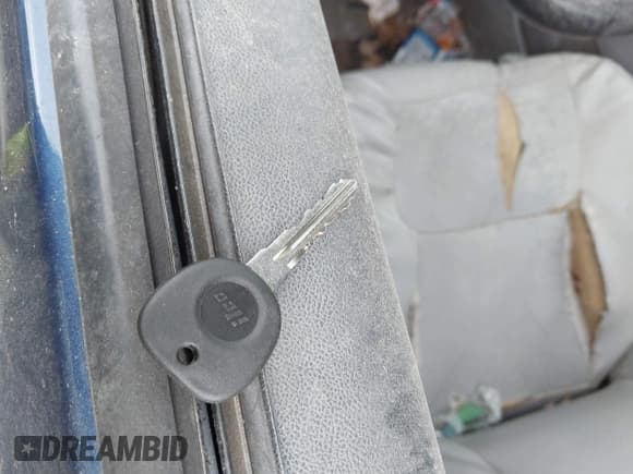 ✅ 2008 Chevrolet Equinox LT • VIN: 2CNDL53F086290048 • Lot: 41693059. Listed on IAAI with Not provided. Free auction sales archive from the USA and detailed vehicle history report at DreamBid. Image 11.