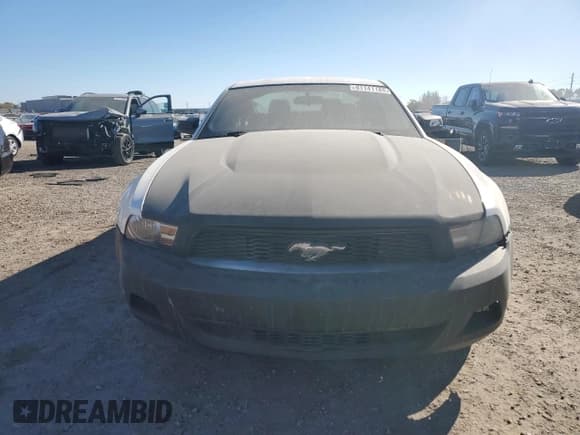 ✅ 2011 Ford Mustang V6 • VIN: 1ZVBP8AM3B5141426 • Lot: 91141185. Listed on Copart with 140,234 mi. Free auction sales archive from the USA and detailed vehicle history report at DreamBid. Image 5.