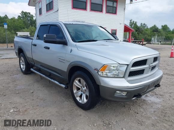 ✅ 2010 Dodge 1500 SLT • VIN: 1D7RB1GT6AS112613 • Lot: 41641379. Wystawiony na IAAI z przebiegiem 339 601 mil. Bezpłatny archiwum sprzedaży aukcyjnych z USA i szczegółowy raport historii pojazdu na DreamBid. Zdjęcie 1.