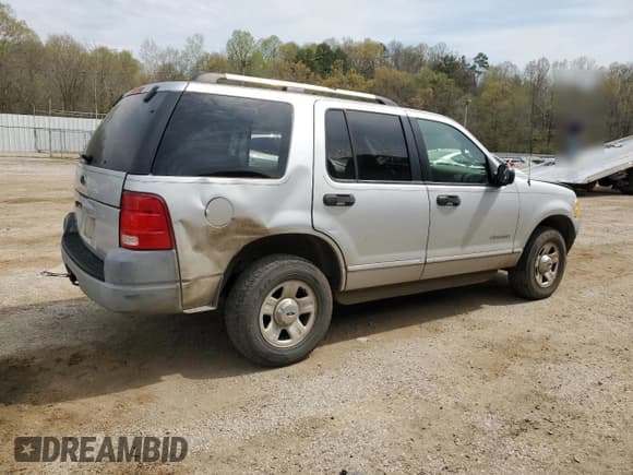 ✅ 2002 Ford Explorer XLS • VIN: 1FMZU72E12UA35943 • Lot: 61910735. Listed on Copart with 249,252 mi. Free auction sales archive from the USA and detailed vehicle history report at DreamBid. Image 3.