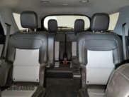 ✅ 2023 Ford Explorer XLT • VIN: 1FMSK8DH3PGA53967 • Lot: 82571595. Wystawiony na Copart z przebiegiem 55 259 mil. Bezpłatny archiwum sprzedaży aukcyjnych z USA i szczegółowy raport historii pojazdu na DreamBid. Zdjęcie 10.