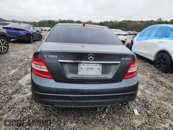 ✅ 2010 Mercedes-Benz C 300 Sport • VIN: WDDGF8BB0AF470642 • Lot: 85148865. Listed on Copart with 209,660 mi. Free auction sales archive from the USA and detailed vehicle history report at DreamBid. Image 6.