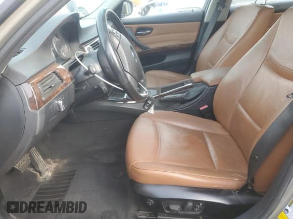 ✅ 2011 BMW 3 Series 328i xDrive • VIN: WBAPK7C56BF195799 • Lot: 91221335. Listed on Copart with 194,441 mi. Free auction sales archive from the USA and detailed vehicle history report at DreamBid. Image 7.