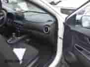 2022 Hyundai Kona SEL с VIN KM8K6CAB9NU819819, выставлен на аукционе IAAI как лот 43584707 с пробегом 27 418 миль миль и . История ставок и продаж доступна на DreamBid. Изображение 5.