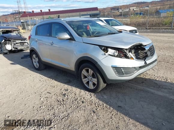 ✅ 2012 Kia Sportage LX • VIN: KNDPBCA24C7219355 • Lot: 43708481. Wystawiony na IAAI z przebiegiem 117 658 mil. Bezpłatny archiwum sprzedaży aukcyjnych z USA i szczegółowy raport historii pojazdu na DreamBid. Zdjęcie 1.