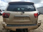 ✅ 2010 Toyota Sequoia Platinum • VIN: 5TDYY5G1XAS023131 • Lot: 51716745. Wystawiony na Copart z przebiegiem 286 337 mil. Bezpłatny archiwum sprzedaży aukcyjnych z USA i szczegółowy raport historii pojazdu na DreamBid. Zdjęcie 6.