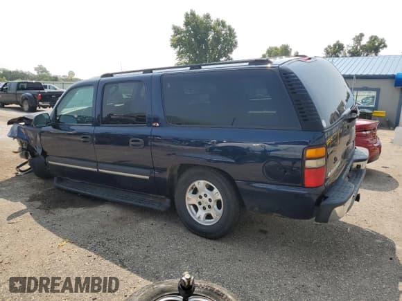 ✅ 2004 Chevrolet Suburban LS • VIN: 3GNFK16Z24G310143 • Лот: 71363765. Опубликован ранее на Copart с пробегом 257 681 миль. Бесплатный доступ к архиву аукционных продаж из США и подробный отчёт об истории автомобиля на DreamBid. Изображение 2.