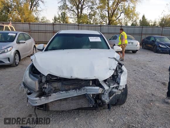 2016 Chevrolet Cruze LT with VIN 1G1PE5SB2G7104902, listed as a IAAI auction lot 43352883 with 154,952 mi miles and . Bid and sale history available at DreamBid. Image 12.