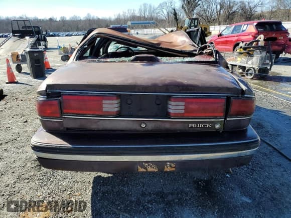 ✅ 1994 Buick LeSabre Custom • VIN: 1G4HP52L4RH550458 • Lot: 89142925. Wystawiony na Copart z przebiegiem 207 155 mil. Bezpłatny archiwum sprzedaży aukcyjnych z USA i szczegółowy raport historii pojazdu na DreamBid. Zdjęcie 6.