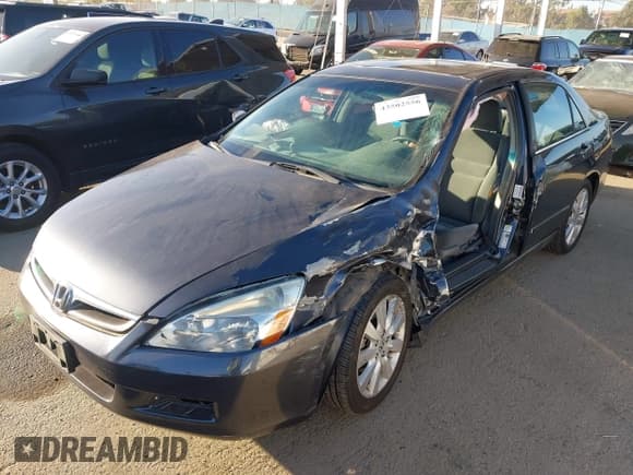 ✅ 2007 Honda Accord LX • VIN: 1HGCM66367A004257 • Лот: 43502556. Опубликован ранее на IAAI с пробегом 91 648 миль. Бесплатный доступ к архиву аукционных продаж из США и подробный отчёт об истории автомобиля на DreamBid. Изображение 18.