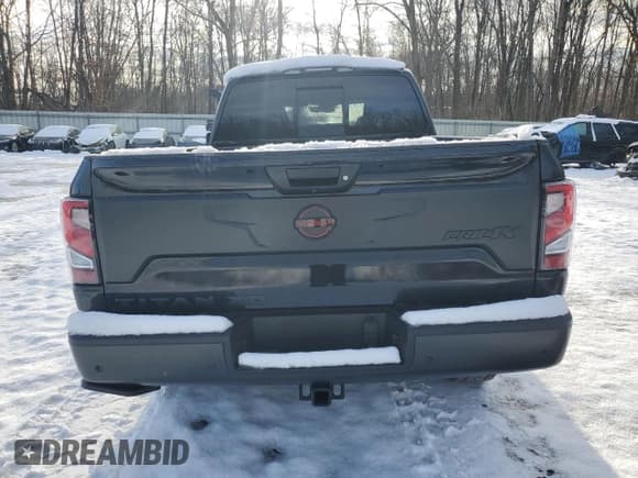 ✅ 2024 Nissan Titan Pro-4X • VIN: 1N6AA1FB1RN112626 • Lot: 81987324. Wystawiony na Copart z przebiegiem Nie podano. Bezpłatny archiwum sprzedaży aukcyjnych z USA i szczegółowy raport historii pojazdu na DreamBid. Zdjęcie 6.