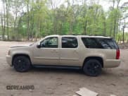 ✅ 2008 GMC Yukon XL SLT 4SB • VIN: 1GKFC16J28R107117 • Lot: 42094539. Wystawiony na IAAI z przebiegiem 197 311 mil. Bezpłatny archiwum sprzedaży aukcyjnych z USA i szczegółowy raport historii pojazdu na DreamBid. Zdjęcie 14.