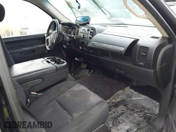 ✅ 2011 GMC Sierra 1500 SLE • VIN: 1GTR1VE02BZ118754 • Lot: 42216895. Wystawiony na IAAI z przebiegiem 157 934 mil. Bezpłatny archiwum sprzedaży aukcyjnych z USA i szczegółowy raport historii pojazdu na DreamBid. Zdjęcie 5.