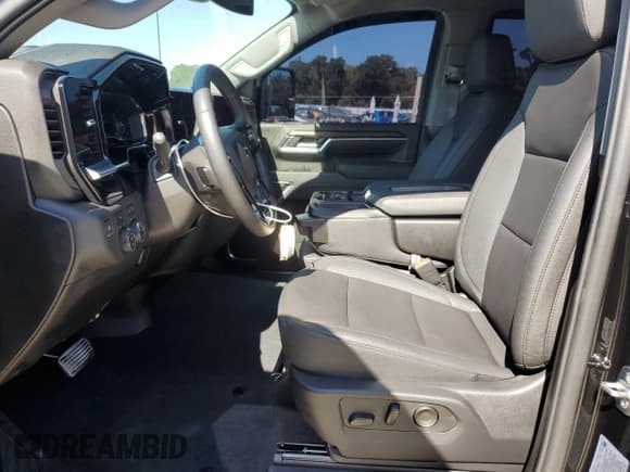 ✅ 2025 Chevrolet Silverado 2500HD LT • VIN: 2GC4KNEY0S1217286 • Лот: 70686445. Опубликован ранее на Copart с пробегом 3 006 миль. Бесплатный доступ к архиву аукционных продаж из США и подробный отчёт об истории автомобиля на DreamBid. Изображение 7.