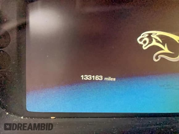 ✅ 2013 Jaguar XJ • VIN: SAJWJ1CD7D8V49599 • Lot: 96119395. Wystawiony na Copart z przebiegiem 133 163 mil. Bezpłatny archiwum sprzedaży aukcyjnych z USA i szczegółowy raport historii pojazdu na DreamBid. Zdjęcie 8.