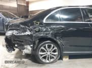 ✅ 2017 Mercedes-Benz C 300 • VIN: 55SWF4KBXHU195387 • Lot: 41454834. Wystawiony na IAAI z przebiegiem 140 436 mil. Bezpłatny archiwum sprzedaży aukcyjnych z USA i szczegółowy raport historii pojazdu na DreamBid. Zdjęcie 18.