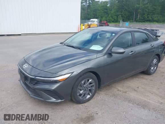 ✅ 2024 Hyundai Elantra SEL • VIN: KMHLM4DG2RU733295 • Лот: 42524663. Размещён на IAAI с пробегом 17 550 миль миль. Получите бесплатный доступ к архиву аукционных продаж из США и посмотрите подробный отчёт об истории автомобиля на DreamBid. Изображение 2.