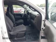 ✅ 2019 Chevrolet Silverado 1500 Work Truck • VIN: 1GCUYAEF9KZ338038 • Lot: 43120191. Wystawiony na IAAI z przebiegiem 100 266 mil. Bezpłatny archiwum sprzedaży aukcyjnych z USA i szczegółowy raport historii pojazdu na DreamBid. Zdjęcie 5.