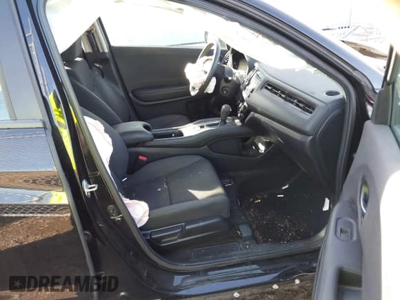 ✅ 2019 Honda HR-V LX • VIN: 3CZRU6H33KG723346 • Лот: 43677781. Опубликован ранее на IAAI с пробегом 82 764 миль. Бесплатный доступ к архиву аукционных продаж из США и подробный отчёт об истории автомобиля на DreamBid. Изображение 5.