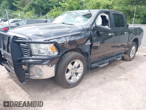 ✅ 2018 Ram 1500 Big Horn • VIN: 3C6RR7LT6JG226625 • Lot: 42594081. Wystawiony na IAAI z przebiegiem 46 585 mil. Bezpłatny archiwum sprzedaży aukcyjnych z USA i szczegółowy raport historii pojazdu na DreamBid. Zdjęcie 2.