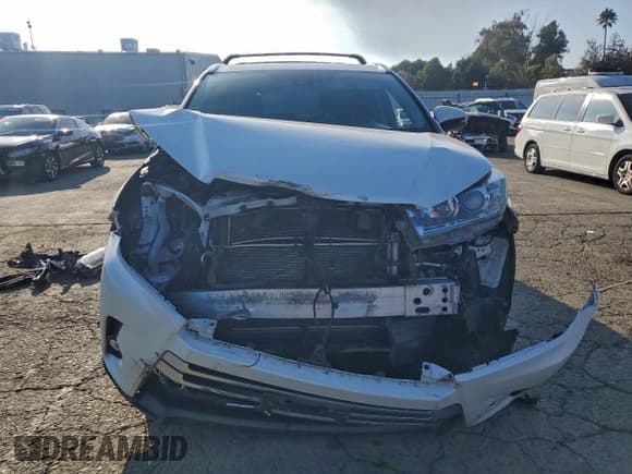 ✅ 2019 Toyota Highlander Hybrid Limited Platinum • VIN: 5TDDGRFH4KS055470 • Lot: 94817925. Wystawiony na Copart z przebiegiem 130 834 mil. Bezpłatny archiwum sprzedaży aukcyjnych z USA i szczegółowy raport historii pojazdu na DreamBid. Zdjęcie 5.