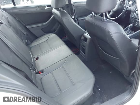 ✅ 2012 Volkswagen Jetta SE • VIN: 3VWDX7AJ7CM340550 • Lot: 43007257. Listed on IAAI with 132,658 mi. Free auction sales archive from the USA and detailed vehicle history report at DreamBid. Image 8.