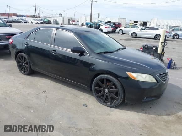 ✅ 2008 Toyota Camry LE • VIN: 4T1BK46K48U070507 • Лот: 43239644. Опубликован ранее на IAAI с пробегом 142 608 миль. Бесплатный доступ к архиву аукционных продаж из США и подробный отчёт об истории автомобиля на DreamBid. Изображение 1.