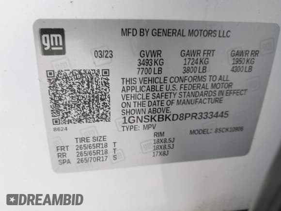 ✅ 2023 Chevrolet Suburban LS • VIN: 1GNSKBKD8PR333445 • Lot: 43424399. Wystawiony na IAAI z przebiegiem 53 712 mil. Bezpłatny archiwum sprzedaży aukcyjnych z USA i szczegółowy raport historii pojazdu na DreamBid. Zdjęcie 9.