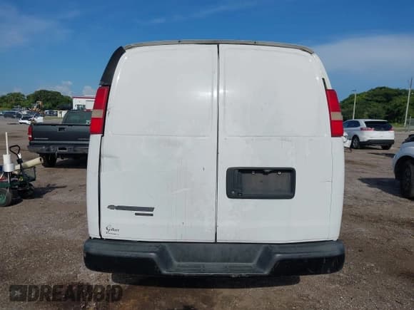 ✅ 2014 Chevrolet Express Cargo • VIN: 1GCWGFCA9E1109829 • Lot: 42947617. Listed on IAAI with 380,875 mi. Free auction sales archive from the USA and detailed vehicle history report at DreamBid. Image 16.
