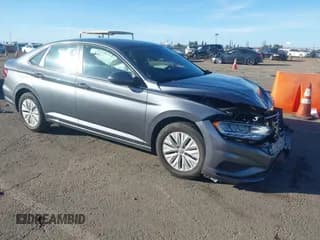 ✅ 2019 Volkswagen Jetta S • VIN: 3VWC57BU4KM105547 • Lot: 43651941. Listed on IAAI with 164,530 mi. Free auction sales archive from the USA and detailed vehicle history report at DreamBid. Image 1.