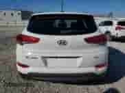 2017 Hyundai Tucson SE Plus z VIN KM8J3CA41HU514776, wystawiony jako Copart lot #44800725 z przebiegiem Nie podano mil oraz Szkoda całkowita • Salvage title. Historia ofert i sprzedaży dostępna na DreamBid. Obrazek 6.