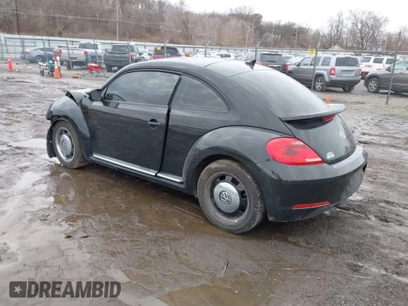 ✅ 2015 Volkswagen Beetle Fleet Edition • VIN: 3VWF17AT6FM607306 • Lot: 41662349. Listed on IAAI with 66,502 mi. Free auction sales archive from the USA and detailed vehicle history report at DreamBid. Image 3.