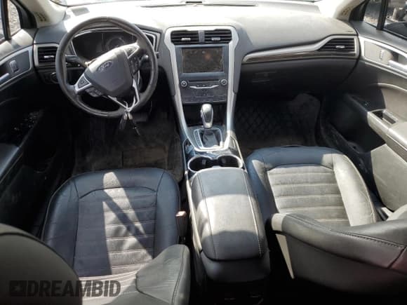 ✅ 2014 Ford Fusion SE • VIN: 3FA6P0HD7ER386846 • Lot: 83824805. Wystawiony na Copart z przebiegiem 168 467 mil. Bezpłatny archiwum sprzedaży aukcyjnych z USA i szczegółowy raport historii pojazdu na DreamBid. Zdjęcie 8.