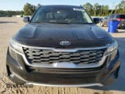 ✅ 2021 Kia Seltos LX • VIN: KNDEPCAA9M7061970 • Lot: 80528635. Wystawiony na Copart z przebiegiem Nie podano. Bezpłatny archiwum sprzedaży aukcyjnych z USA i szczegółowy raport historii pojazdu na DreamBid. Zdjęcie 5.