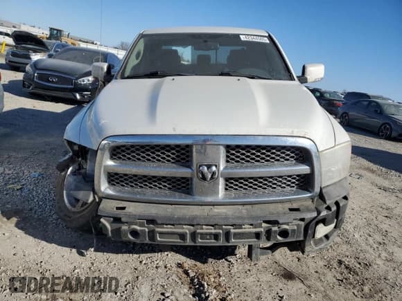 ✅ 2009 Dodge 1500 SLT • VIN: 1D3HV13T09S732119 • Lot: 42344505. Wystawiony na Copart z przebiegiem 298 500 mil. Bezpłatny archiwum sprzedaży aukcyjnych z USA i szczegółowy raport historii pojazdu na DreamBid. Zdjęcie 5.
