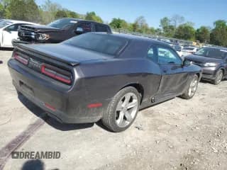 ✅ 2016 Dodge Challenger R/T • VIN: 2C3CDZBT9GH195779 • Lot: 51619194. Wystawiony na Copart z przebiegiem 66 822 mil. Bezpłatny archiwum sprzedaży aukcyjnych z USA i szczegółowy raport historii pojazdu na DreamBid. Zdjęcie 3.