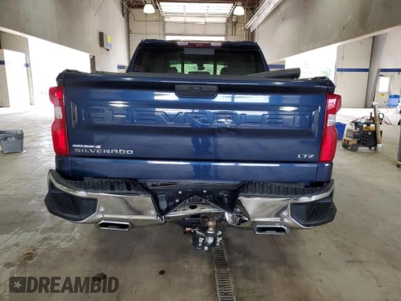 ✅ 2021 Chevrolet Silverado 1500 LTZ • VIN: 1GCUYGET8MZ153510 • Lot: 56452205. Wystawiony na Copart z przebiegiem 41 831 mil. Bezpłatny archiwum sprzedaży aukcyjnych z USA i szczegółowy raport historii pojazdu na DreamBid. Zdjęcie 6.