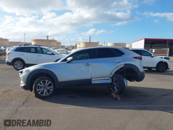 ✅ 2021 Mazda CX-30 Select • VIN: 3MVDMABL5MM245073 • Lot: 43541041. Wystawiony na IAAI z przebiegiem 61 510 mil. Bezpłatny archiwum sprzedaży aukcyjnych z USA i szczegółowy raport historii pojazdu na DreamBid. Zdjęcie 14.