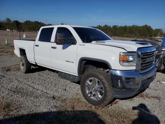 ✅ 2019 GMC Sierra 2500HD • VIN: 1GT12NEY0KF229840 • Lot: 42327695. Listed on Copart with 166,352 mi. Free auction sales archive from the USA and detailed vehicle history report at DreamBid. Image 4.