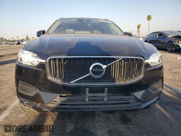 ✅ 2019 Volvo XC60 Momentum • VIN: LYV102DK4KB224549 • Lot: 70190615. Listed on Copart with 52,913 mi. Free auction sales archive from the USA and detailed vehicle history report at DreamBid. Image 5.