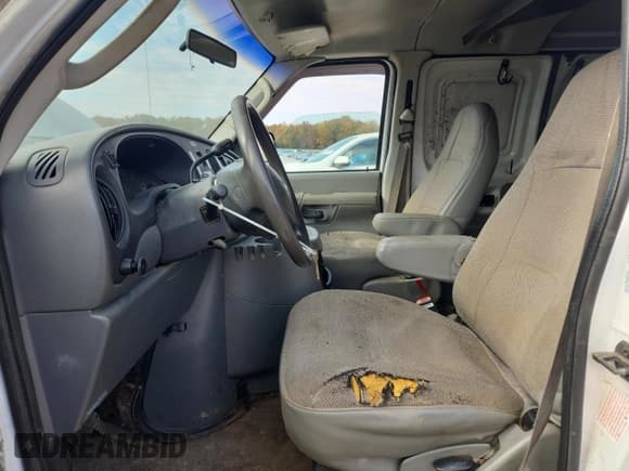 ✅ 2003 Ford Econoline Cargo • VIN: 1FTRE14W03HA91032 • Lot: 92819845. Wystawiony na Copart z przebiegiem 338 783 mil. Bezpłatny archiwum sprzedaży aukcyjnych z USA i szczegółowy raport historii pojazdu na DreamBid. Zdjęcie 7.