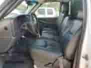 2004 Chevrolet Silverado 1500 LS z VIN 1GCEC14TX4E211982, wystawiony jako Copart lot #65004125 z przebiegiem 131 121 mil mil oraz Szkoda całkowita • Salvage title. Historia ofert i sprzedaży dostępna na DreamBid. Obrazek 7.