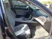 2018 Honda Accord EX-L z VIN 1HGCV3F52JA003319, wystawiony jako IAAI lot #43196824 z przebiegiem 69 603 mil mil oraz . Historia ofert i sprzedaży dostępna na DreamBid. Obrazek 5.