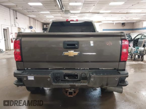 ✅ 2018 Chevrolet Silverado 2500HD High Country • VIN: 1GC1KXEY7JF102223 • Лот: 42759853. Опубликован ранее на IAAI с пробегом 89 061 миль. Бесплатный доступ к архиву аукционных продаж из США и подробный отчёт об истории автомобиля на DreamBid. Изображение 16.